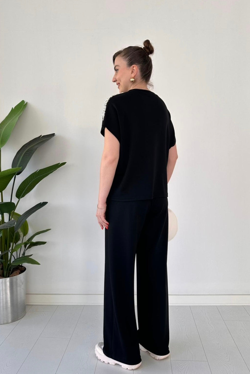 Oysho fabric suit studded with stones