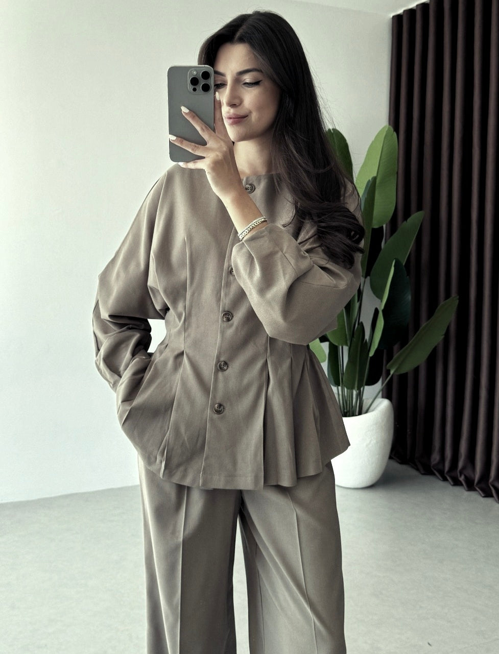 pleated shirt with an elasticated back. Straight-leg trouser co-ord set