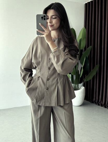 pleated shirt with an elasticated back. Straight-leg trouser co-ord set