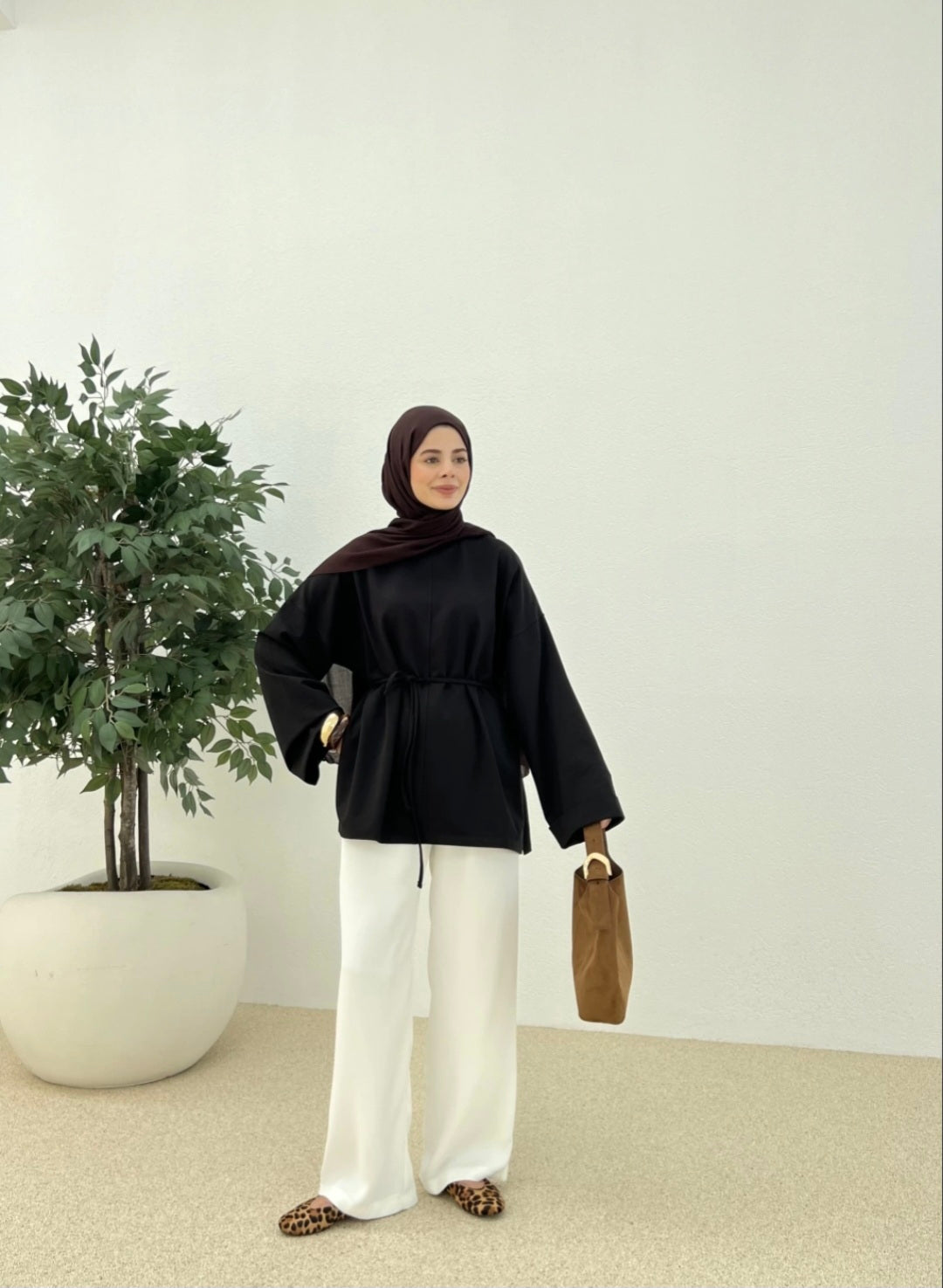 Belted Wide sleeve sweatshirt without side slit (black)