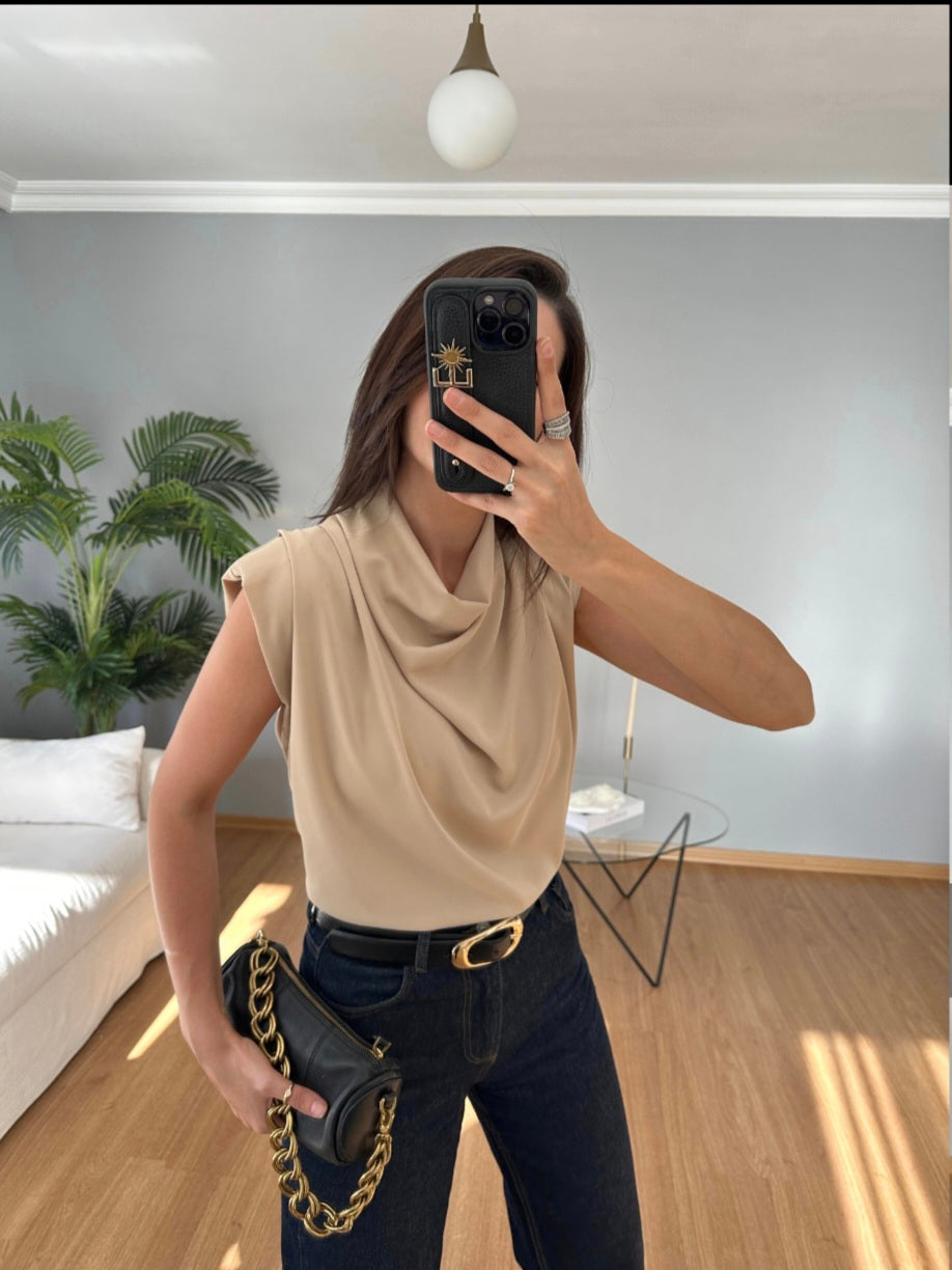 Sleeveless Padded top