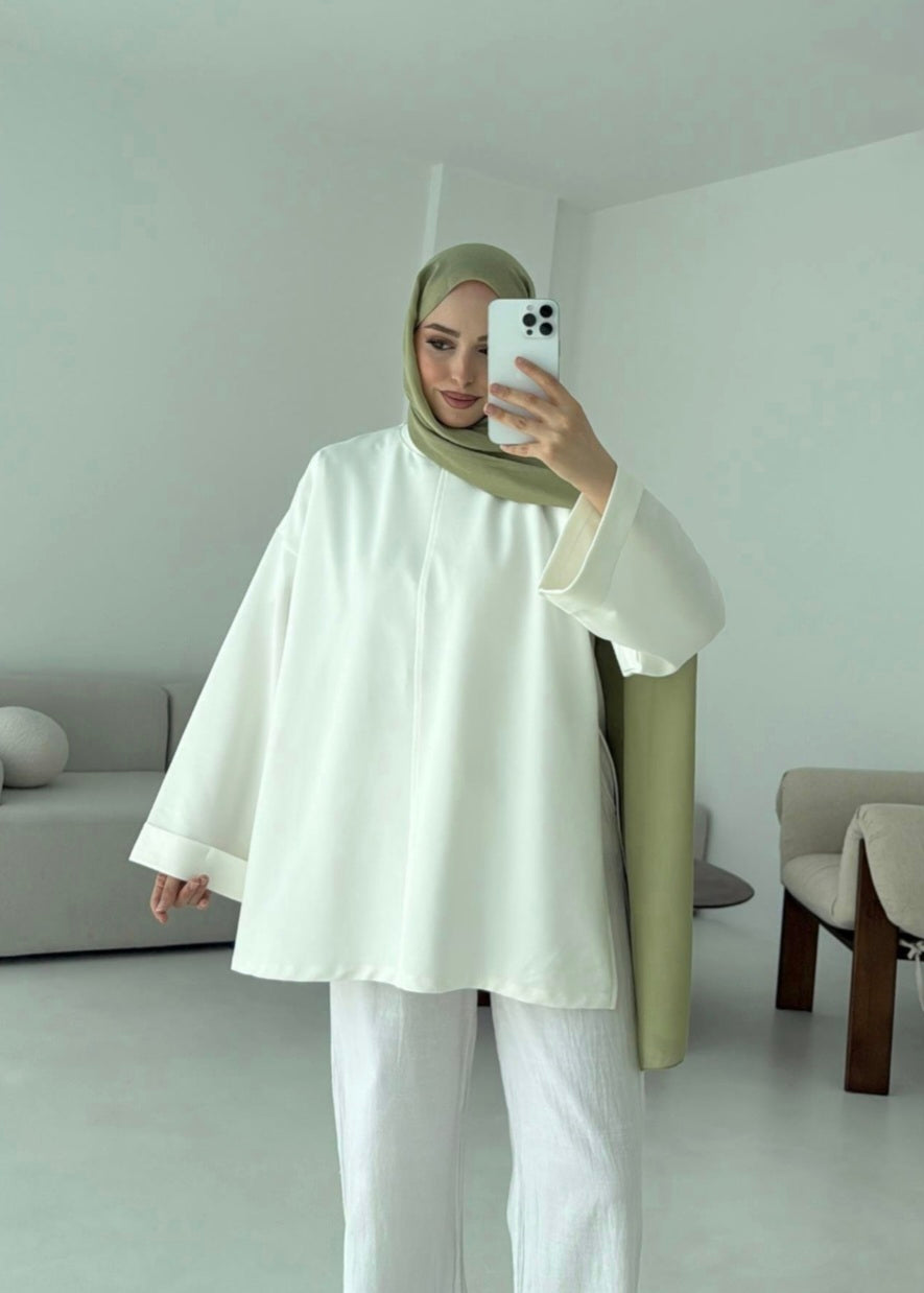 Belted Wide sleeve sweatshirt with side slit (off-white)
