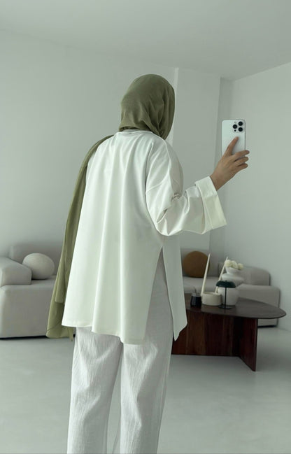Belted Wide sleeve sweatshirt with side slit (off-white)
