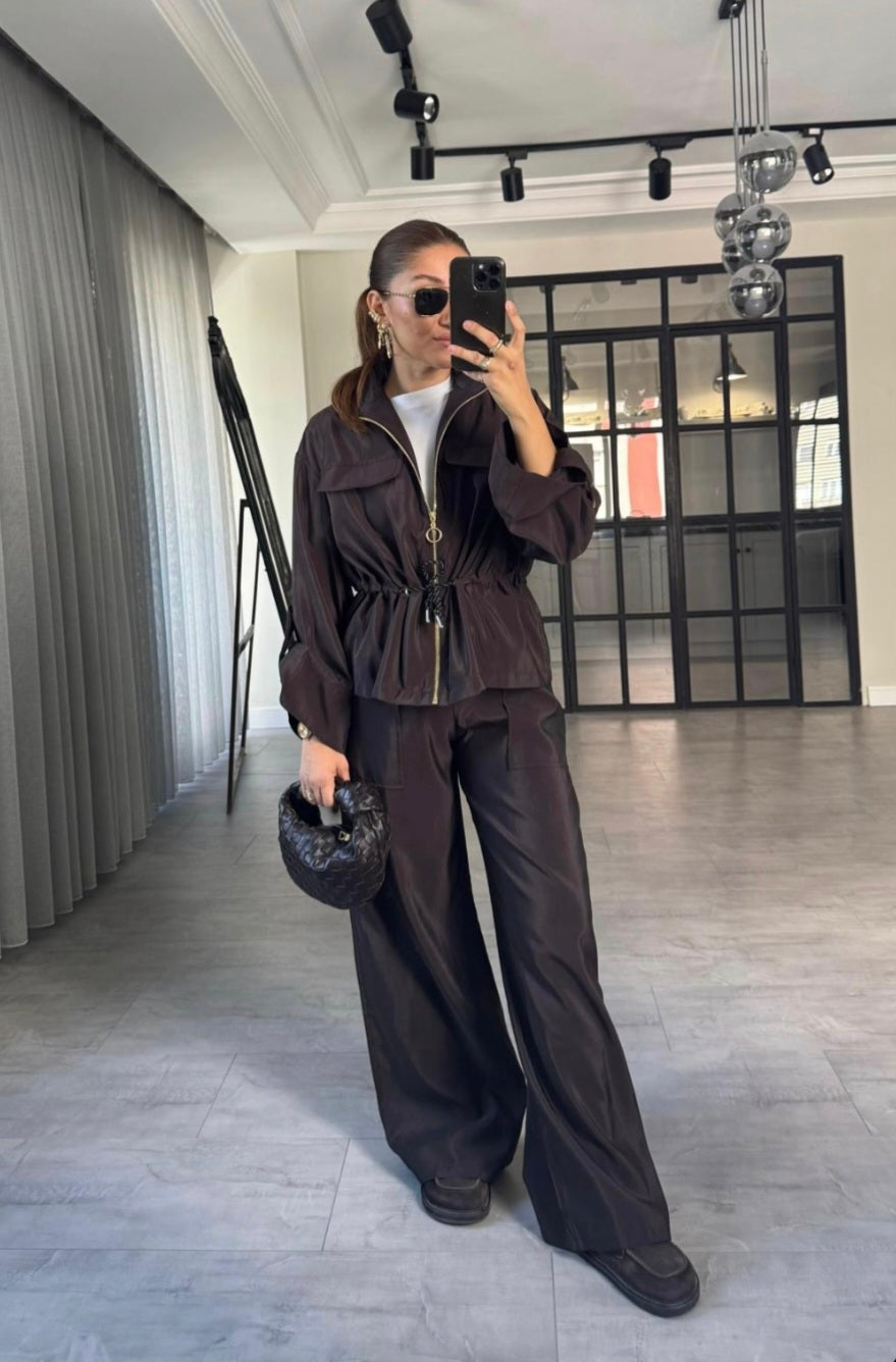 Safari jacket with drawstring High-waisted pants with a wide elastic Two-Piece Set (brown)
