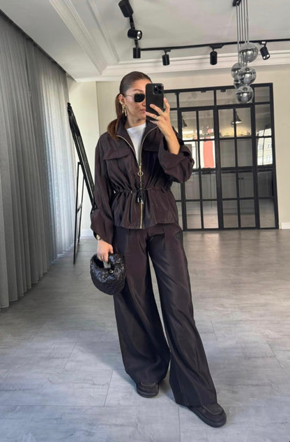 Safari jacket with drawstring High-waisted pants with a wide elastic Two-Piece Set (brown)