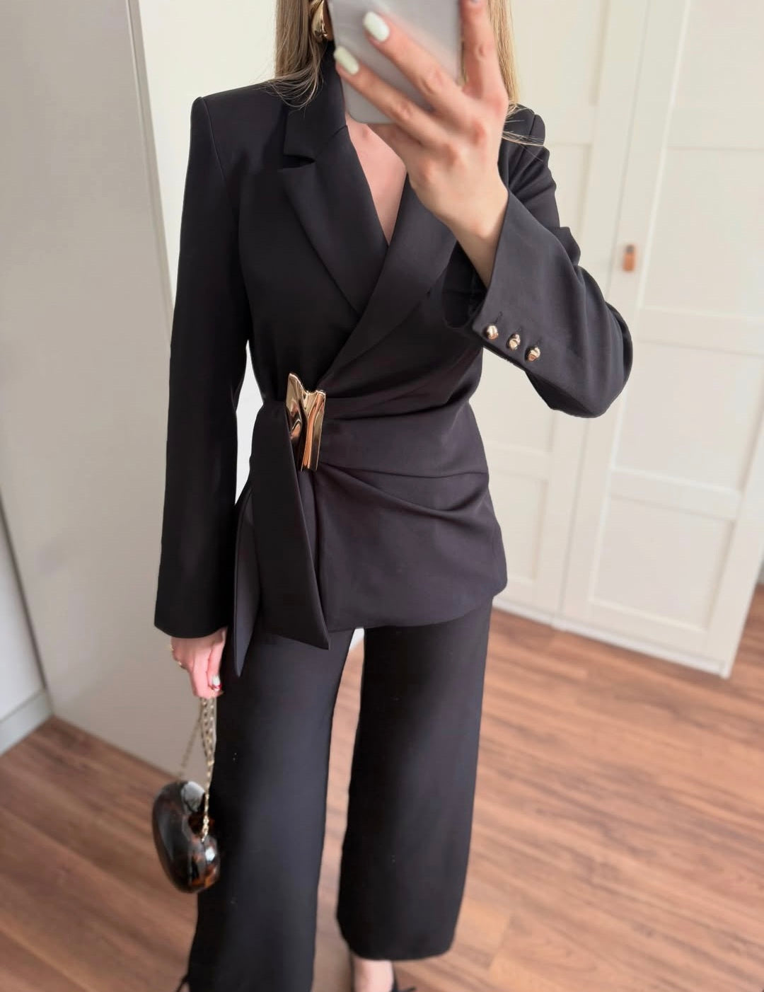DOUBLE-BREASTED BLAZER WITH BUCKLE SUIT