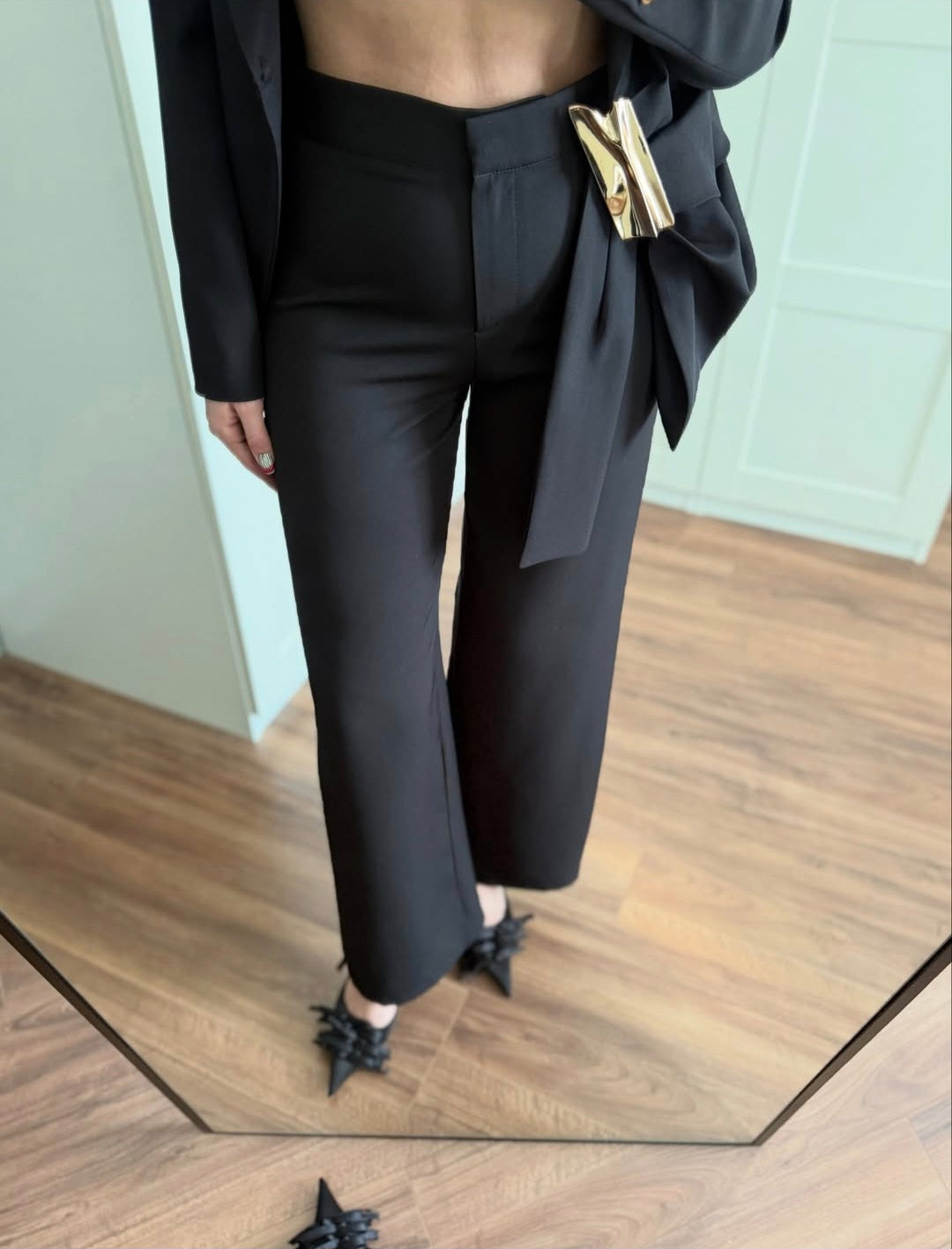 DOUBLE-BREASTED BLAZER WITH BUCKLE SUIT
