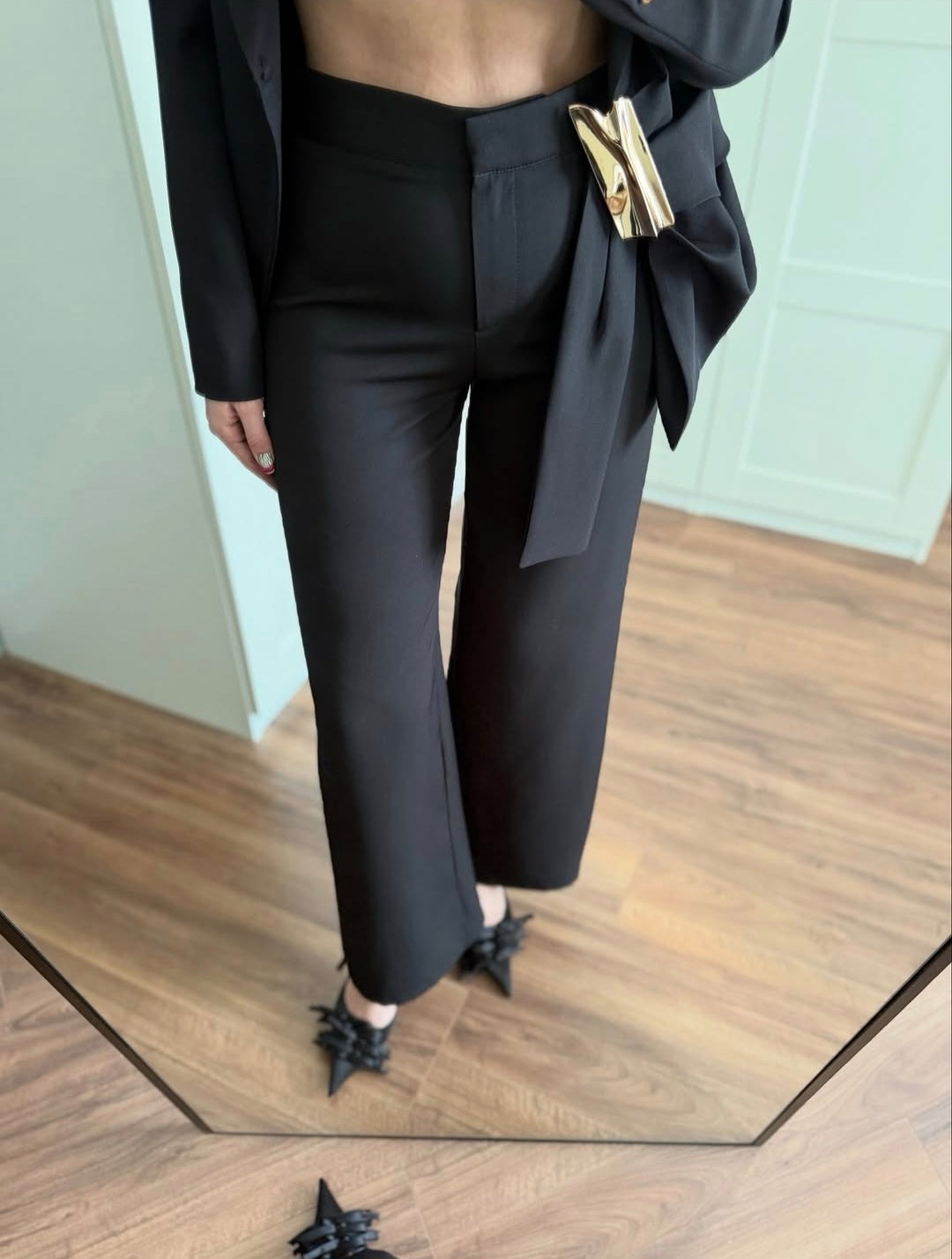 DOUBLE-BREASTED BLAZER WITH BUCKLE SUIT