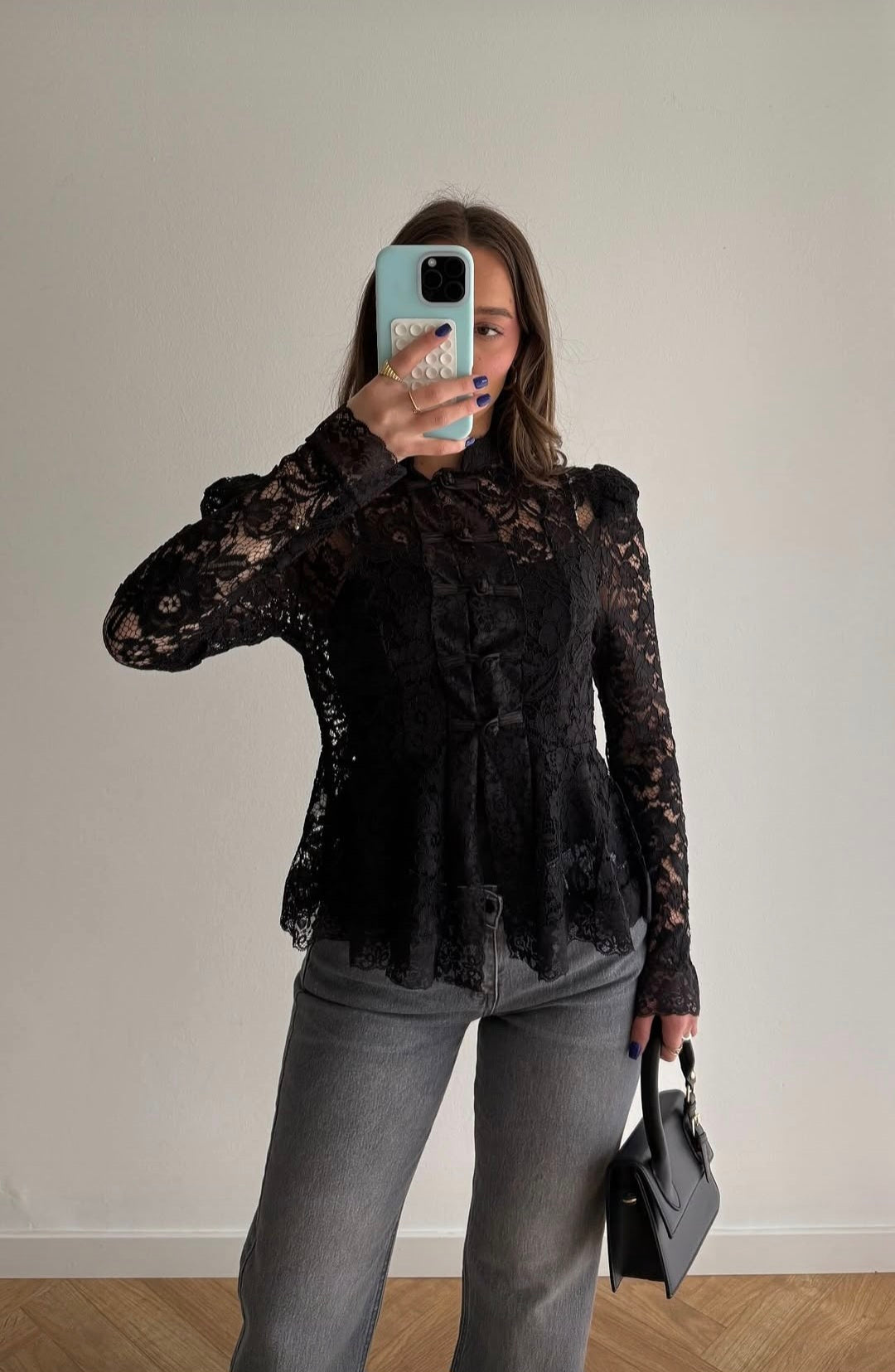 Zra model lace shirt
