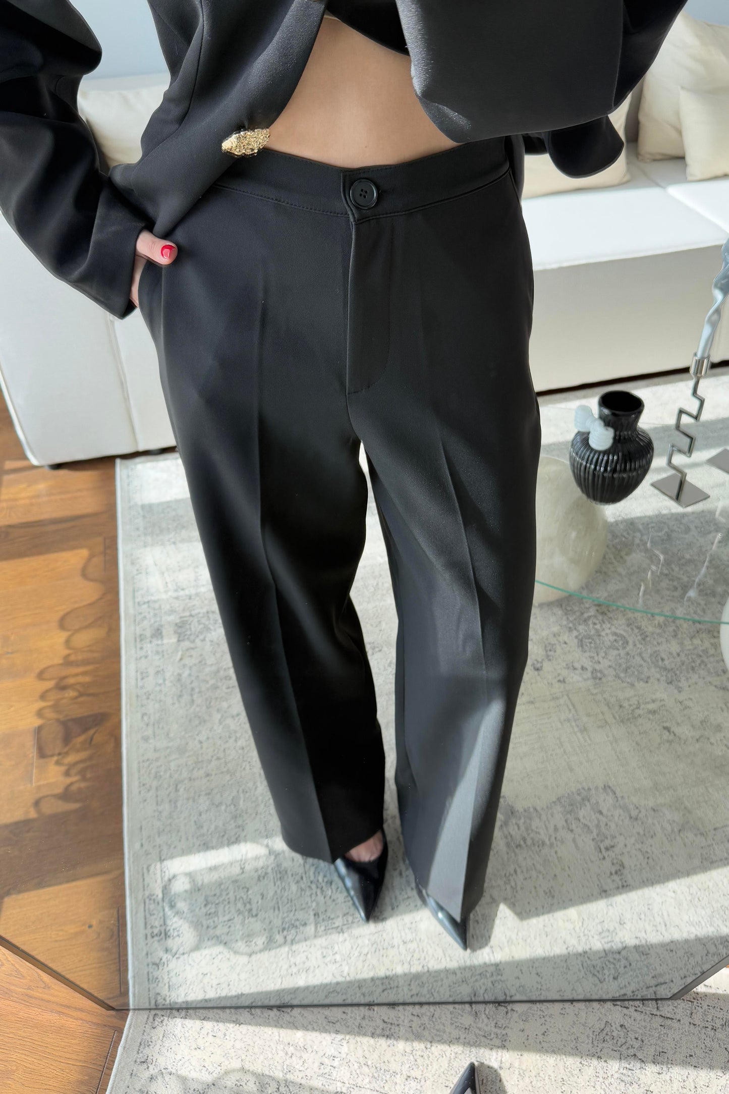 Balloon Sleeve waist-fitted pleated suit