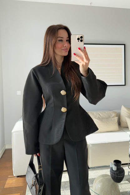 Balloon Sleeve waist-fitted pleated suit