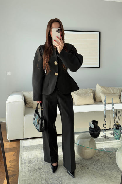 Balloon Sleeve waist-fitted pleated suit
