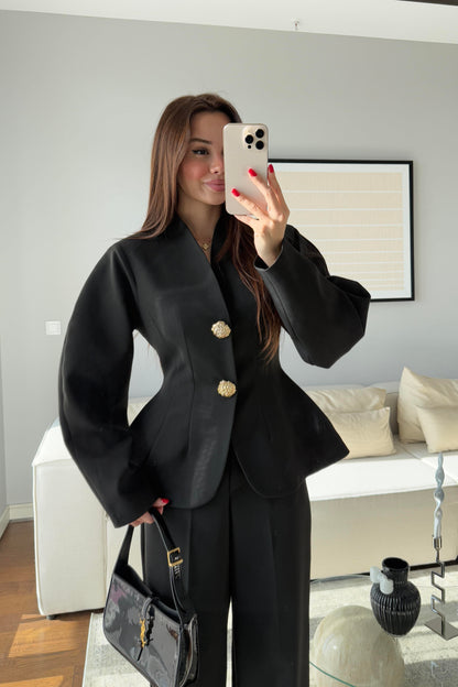 Balloon Sleeve waist-fitted pleated suit