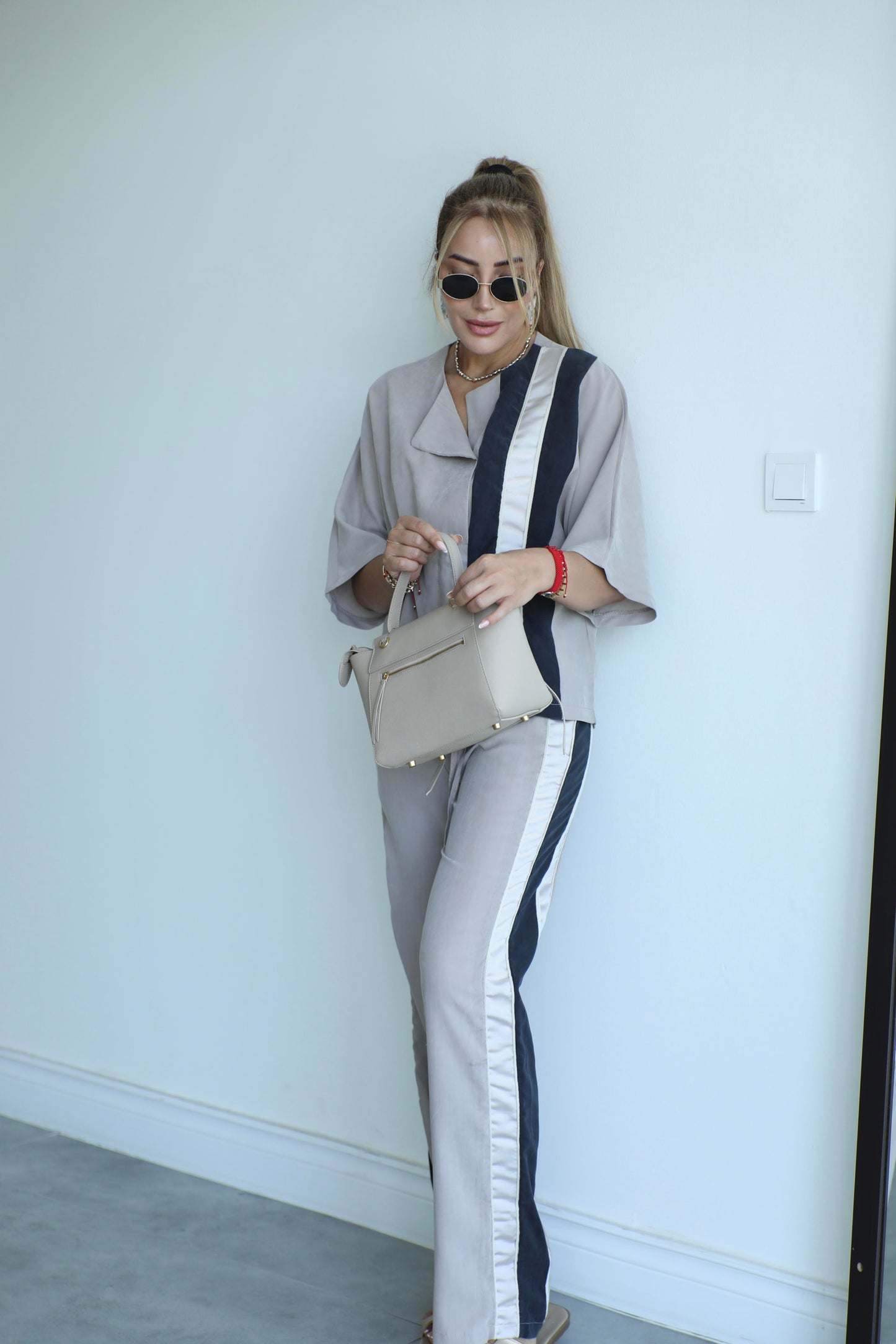 Vollida Beige Adjustable Drawstring Colorblock Set