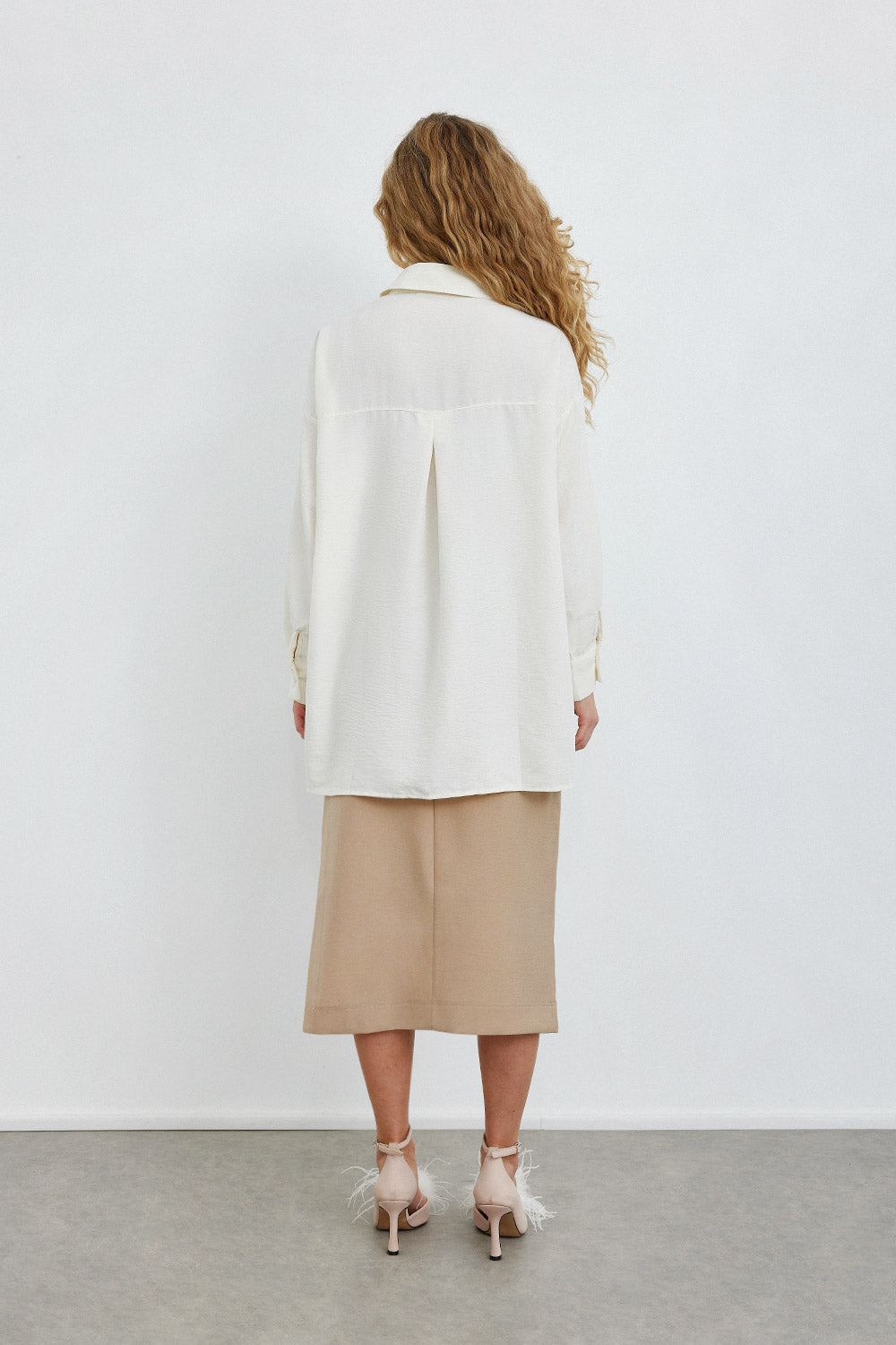 Silky fabric double pocket shirt