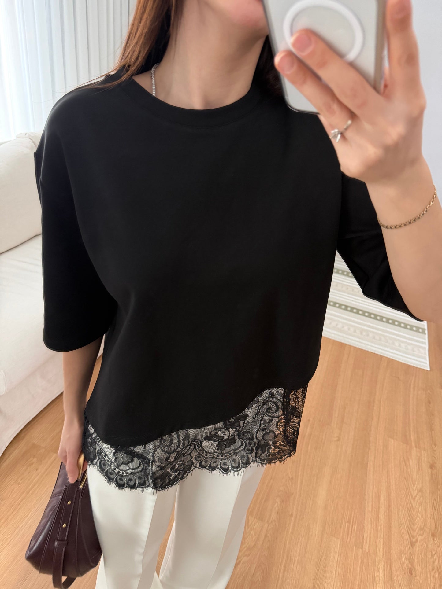 Premium cotton t-shirt with lace details - black