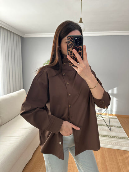 High-neck brown side buttons shirt