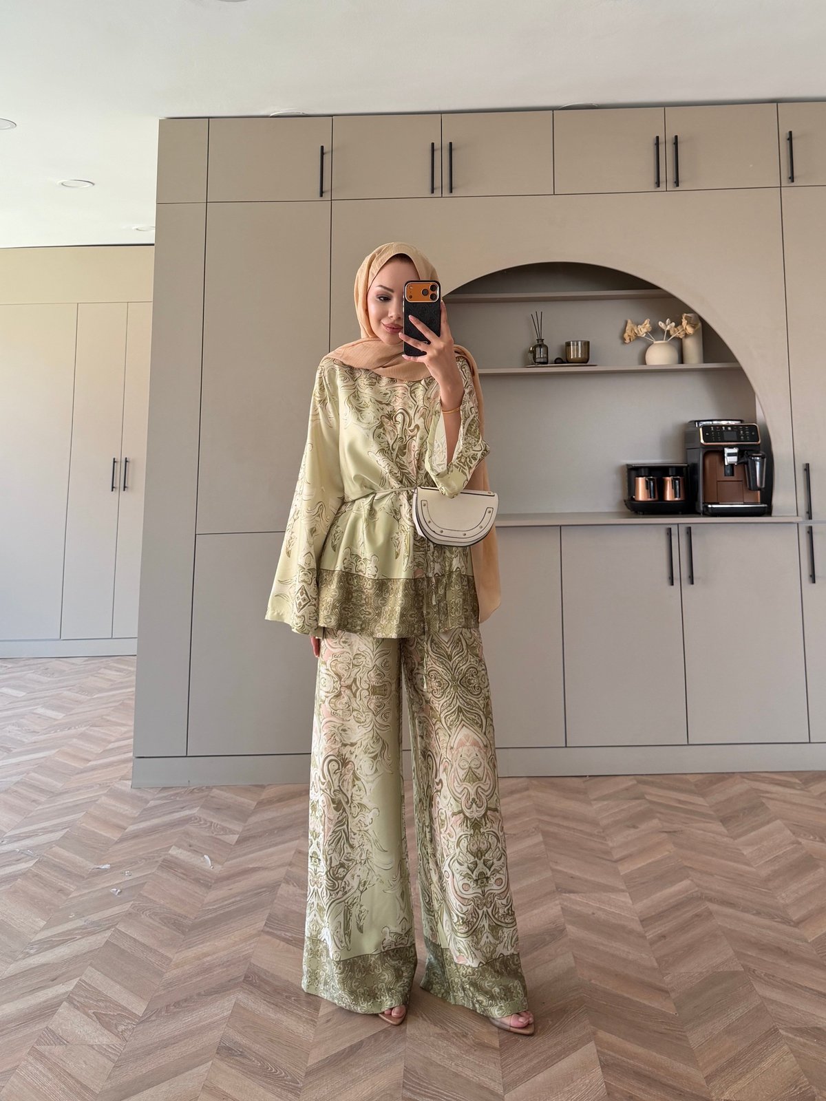 Printed satin set
