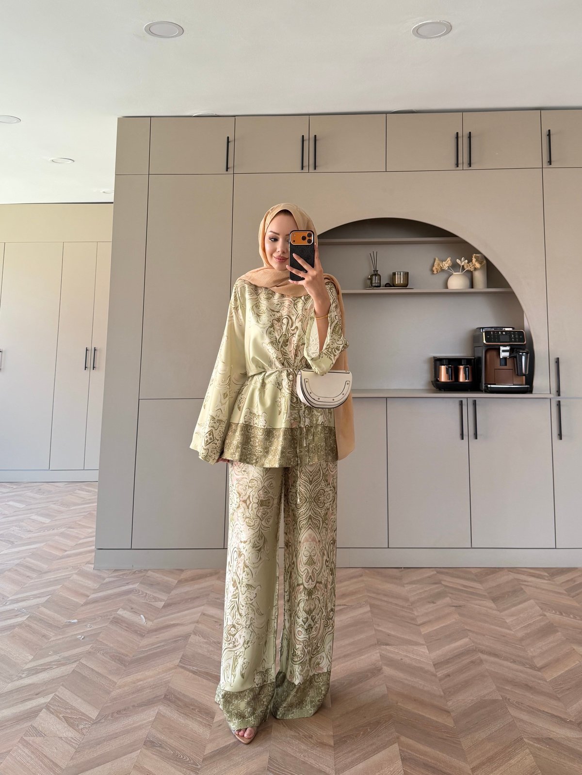 Printed satin set