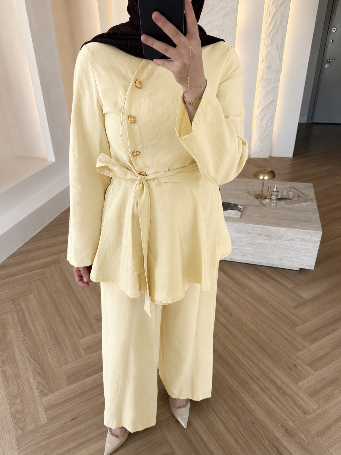 Cubra fabric gold side button set