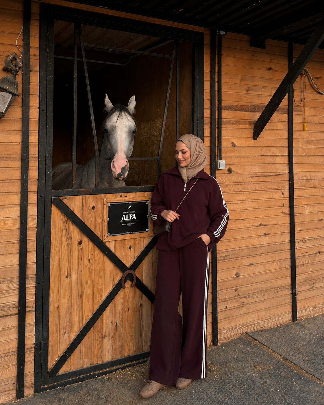 Zip-Up Tracksuit with White Side Stripes - burgundy