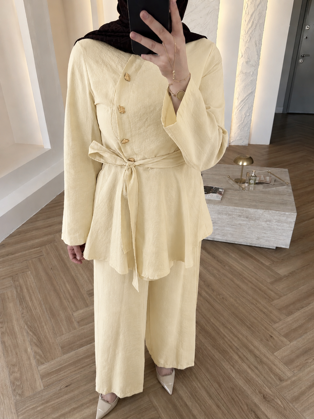 Cubra fabric gold side button set