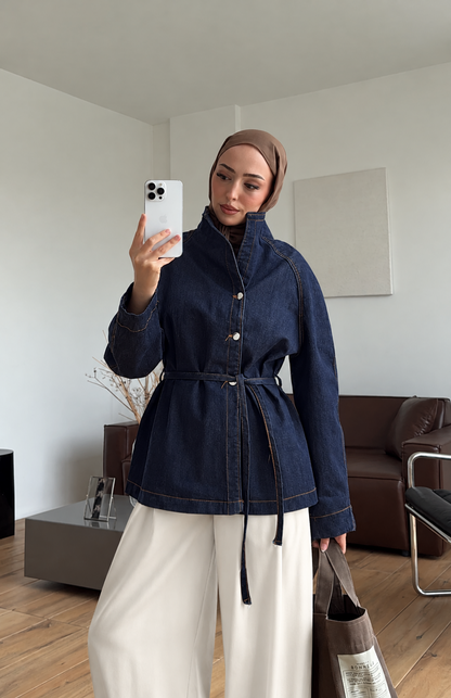 Slanted buttons Belted denim shirt