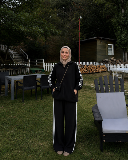 Zip-Up Tracksuit with White Side Stripes - black