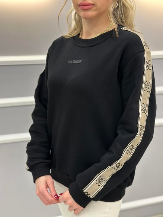 Guess sweatshirt
