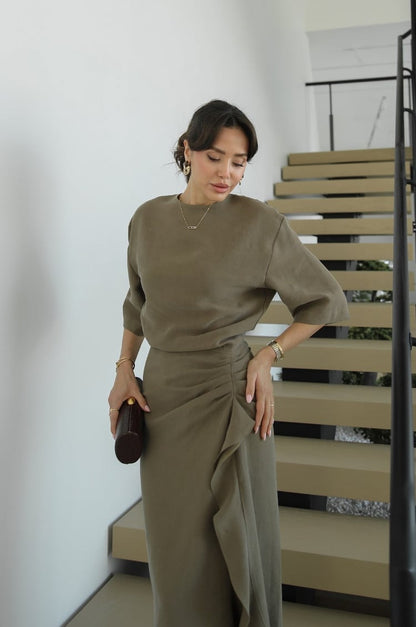 Zr model morley dress with side ruffle details