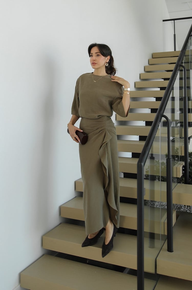 Zr model morley dress with side ruffle details