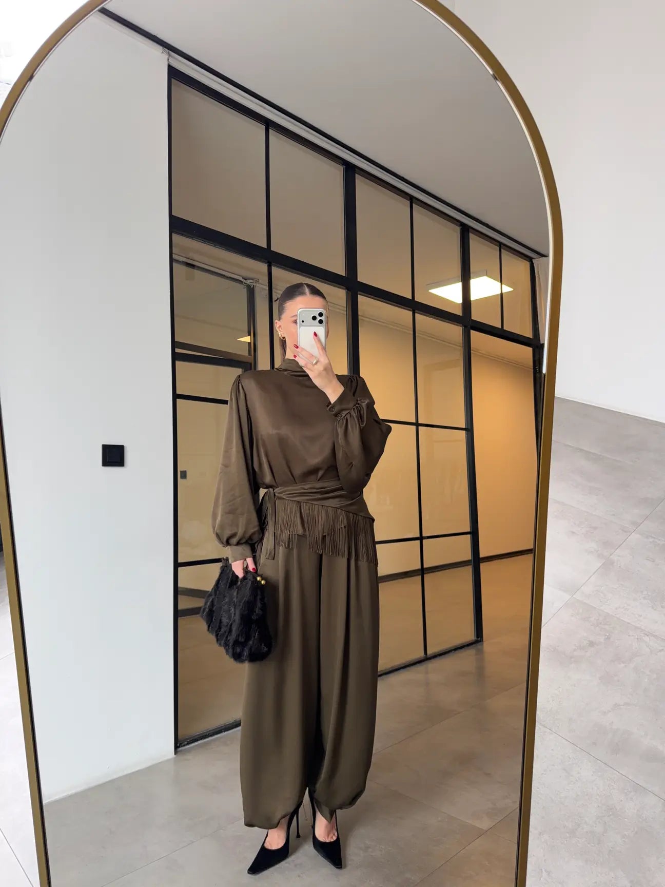 TIE-UP SATIN BLOUSE AND BELT-STYLE HARLING PANTS SET