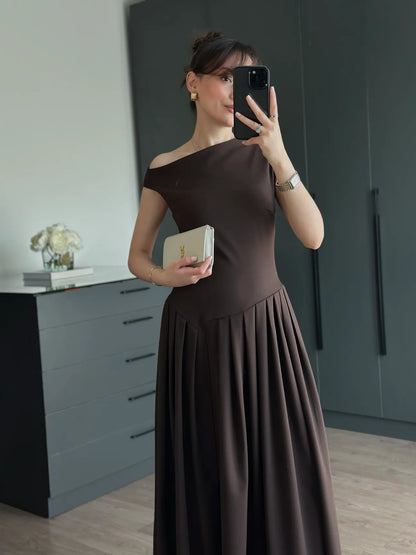 Asymmetric Collar pleated dress - brown