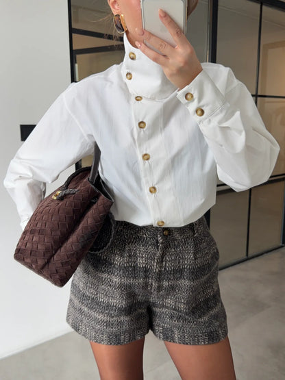 High-neck white side buttons shirt