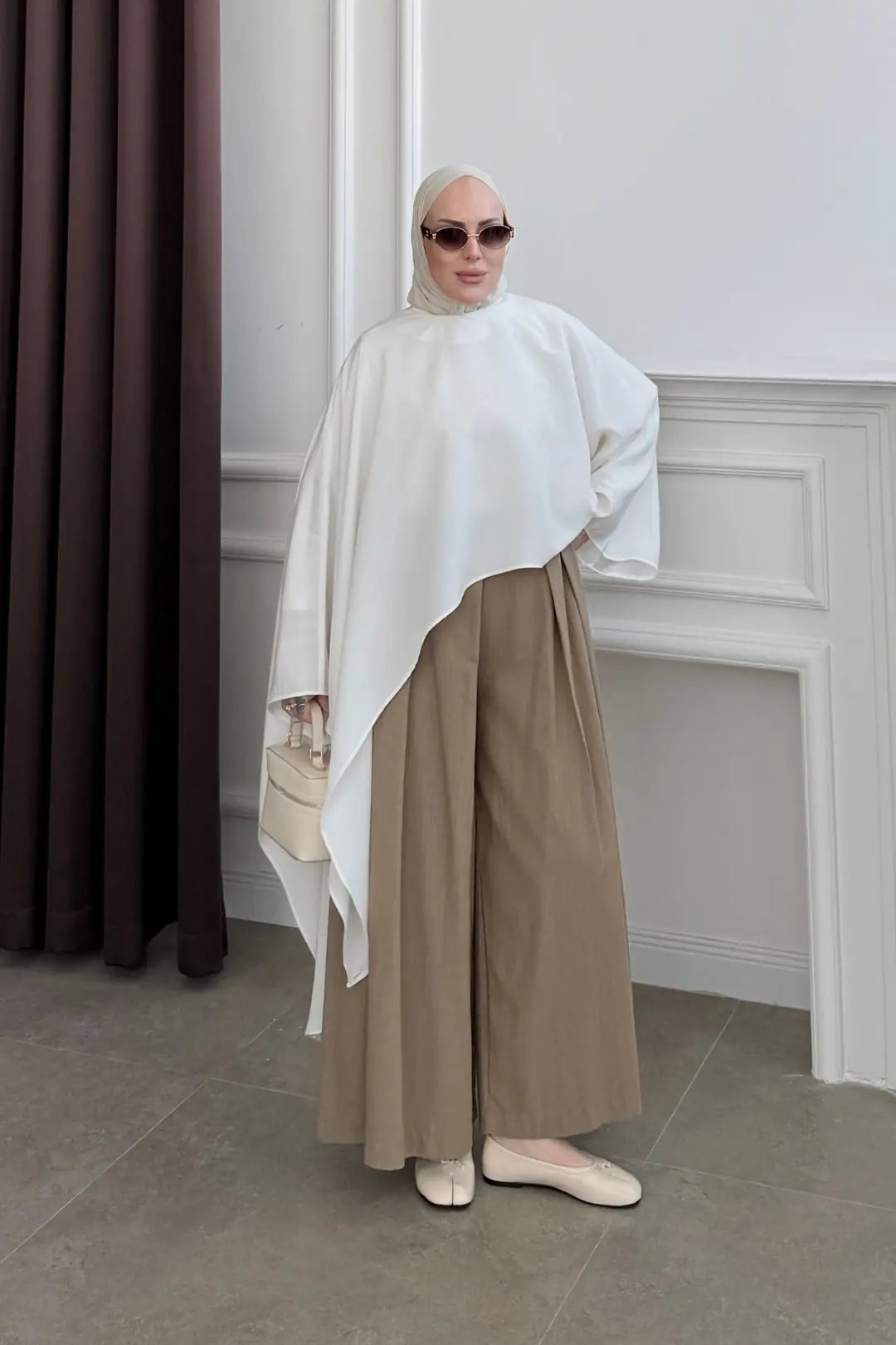 Zara model Asymmetrical Blouse white