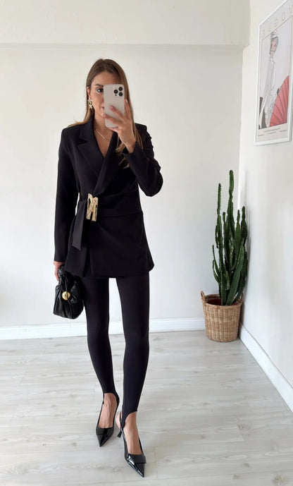 fitted waist a golden buckle detail double-breasted blazer  front fastening with a hidden snap button and tie - black