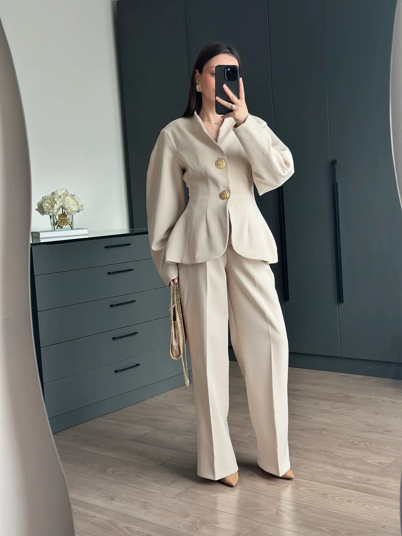 Balloon Sleeve waist-fitted pleated suit