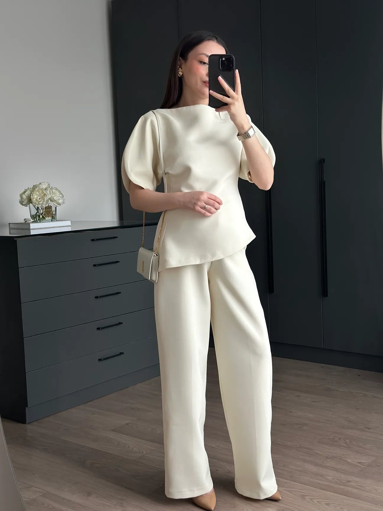 ASYMMETRICAL CUT BALLOON SLEEVE PREMIUM SET-BEIGE