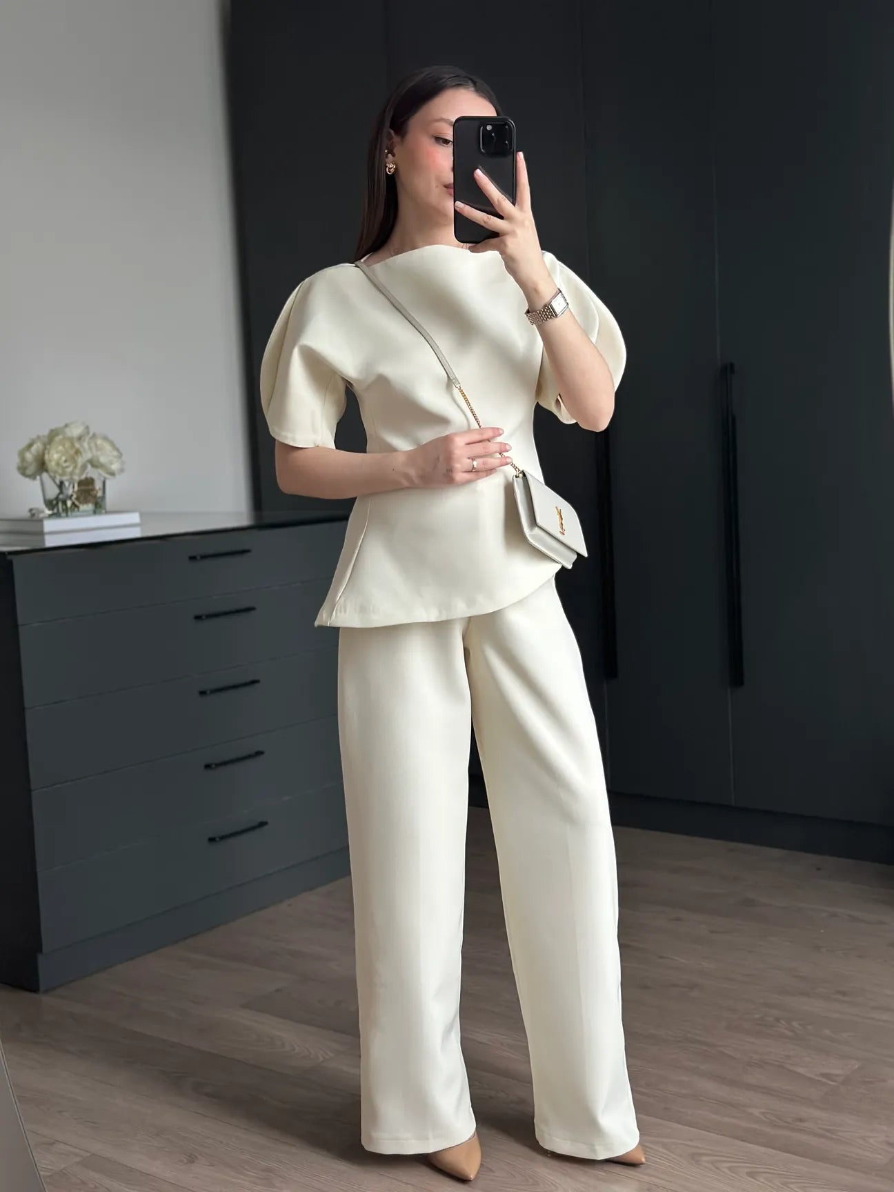 ASYMMETRICAL CUT BALLOON SLEEVE PREMIUM SET-BEIGE