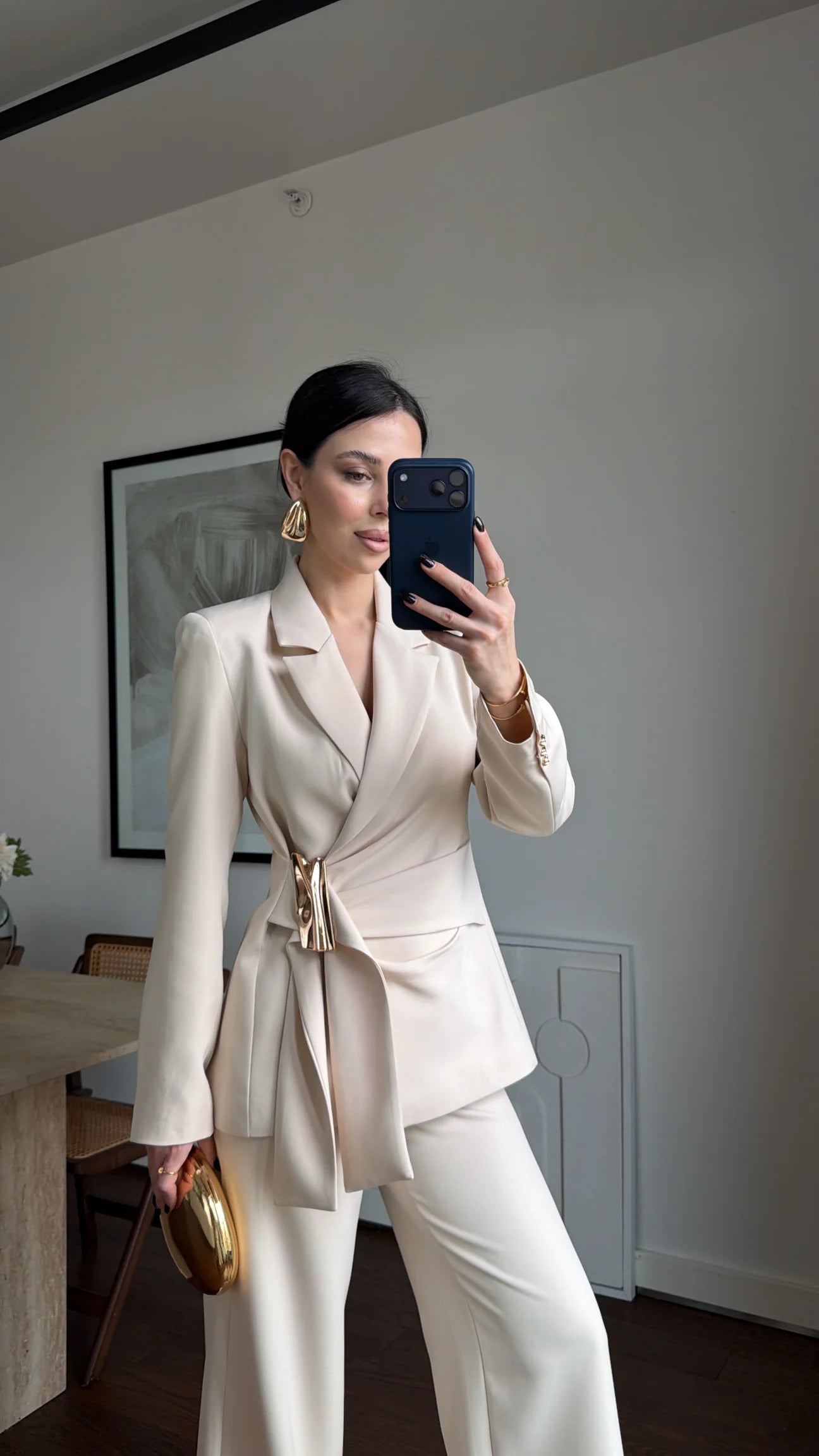 DOUBLE-BREASTED BLAZER WITH BUCKLE SUIT