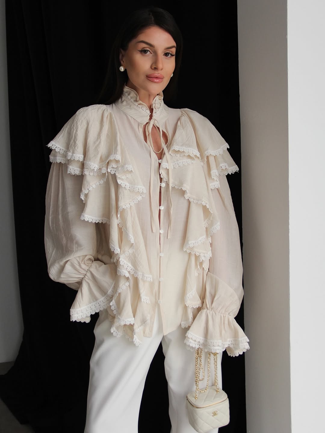 Willma Ruffled Shirt -brown