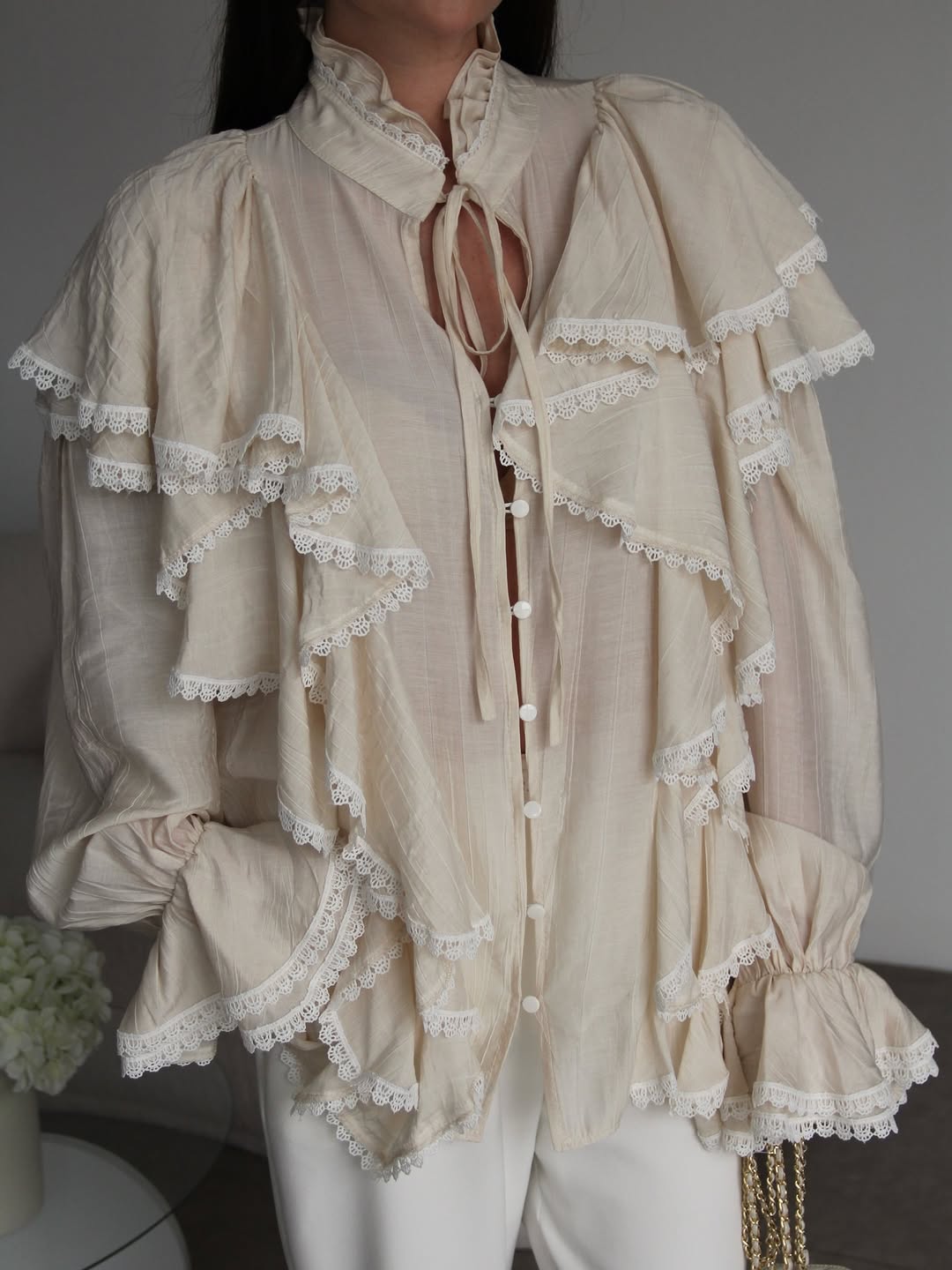 Willma Ruffled Shirt -brown