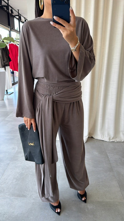 wide sleeve blouse With waist drapped co-ord set - mink