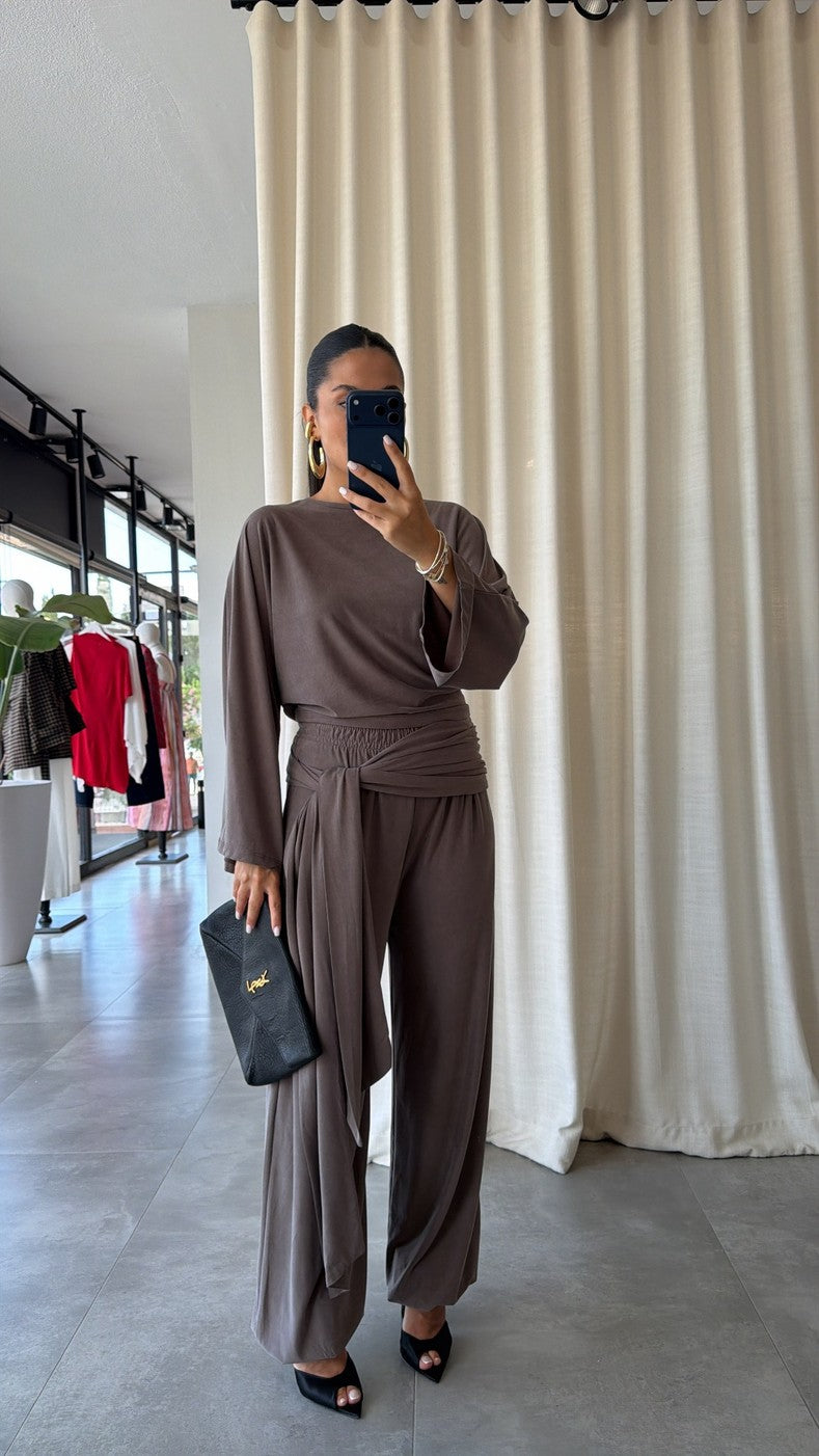 wide sleeve blouse With waist drapped co-ord set - mink
