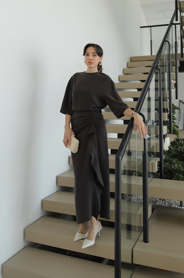 Zr model morley dress with side ruffle details