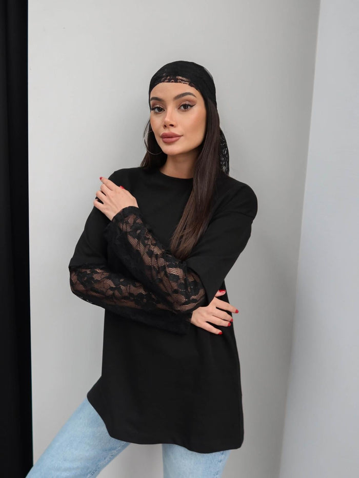 Oversize T-shirt with Lace Sleeves details - black