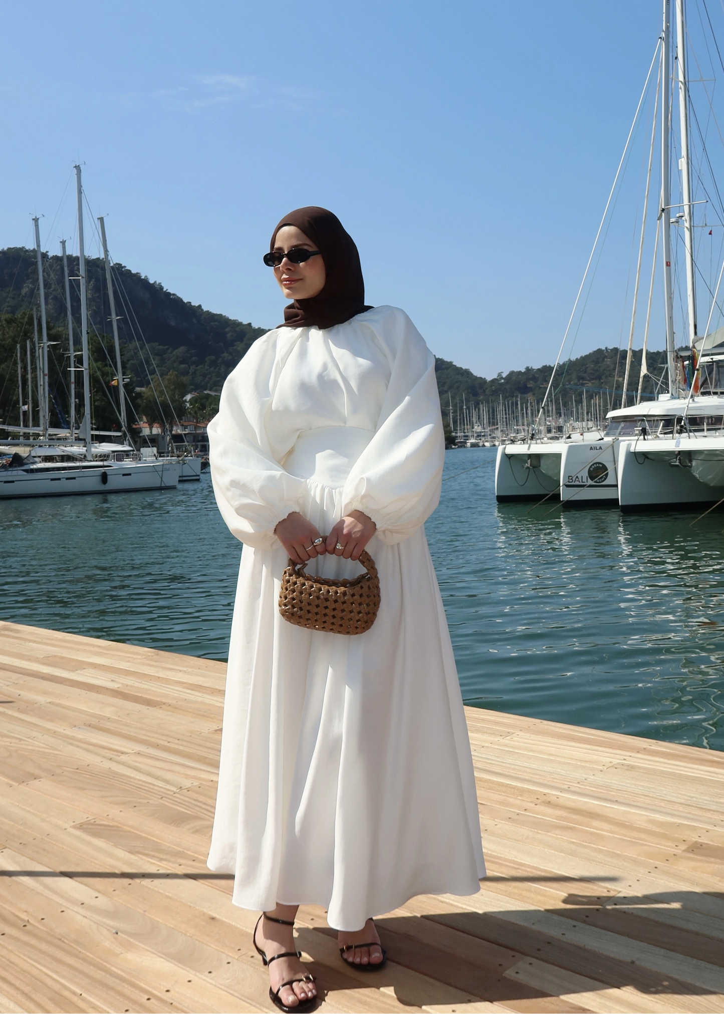 Designer Blouse waist detailed skirt Set - white