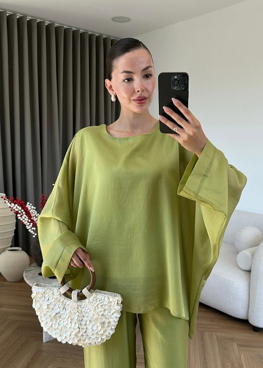 Oversized Batwing Top with Wide-Leg Pants chiffon Set
