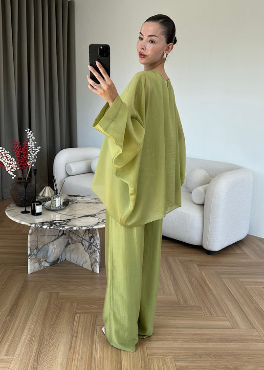 Oversized Batwing Top with Wide-Leg Pants chiffon Set