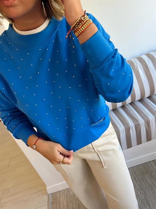 studded sweatshirt